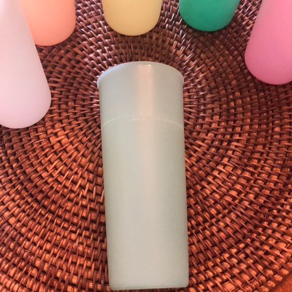 Vintage Tupperware 16oz pastel tumblers #107 - Picture 8 of 8